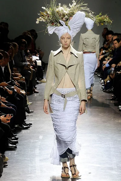 Look 38